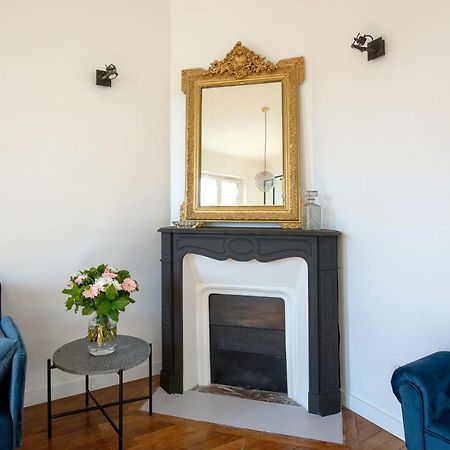 Les Menus Plaisirs Apartment แวร์ซาย ภายนอก รูปภาพ