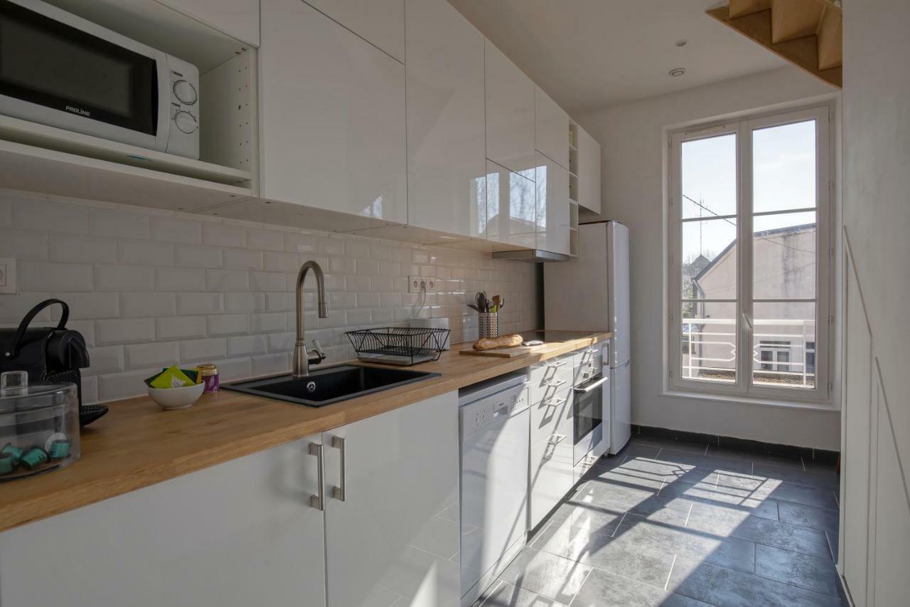 Les Menus Plaisirs Apartment แวร์ซาย ภายนอก รูปภาพ